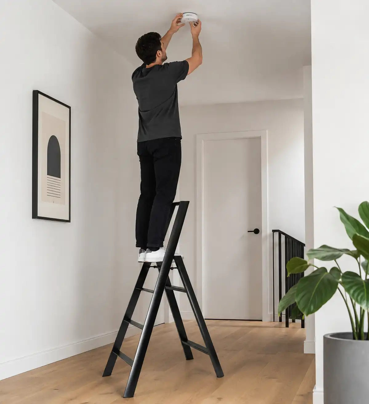LUCANO STEP STOOL - 4 STEP